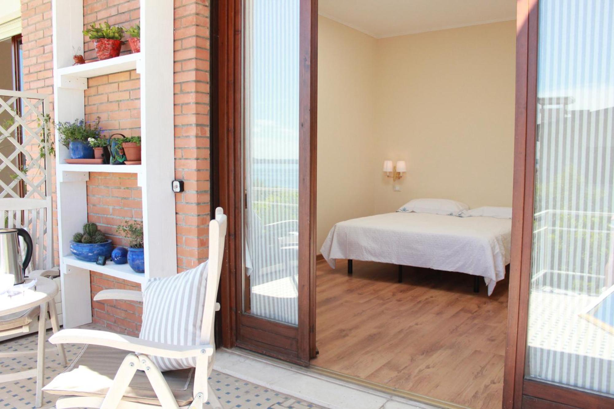 Dal Generale Hotel Moniga del Garda Ngoại thất bức ảnh
